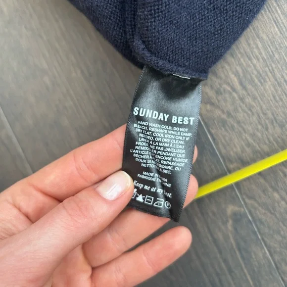 Sunday Best Navy Cropped V-Neck Knit Wool/Cotton Sweater Vest Size Small - Picture 4 of 5